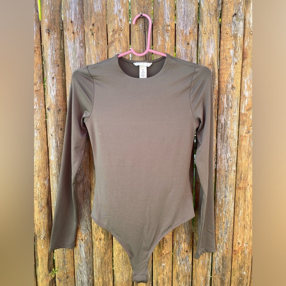 Tops - H&M Jersey Thong Long sleeve Bodysuit
